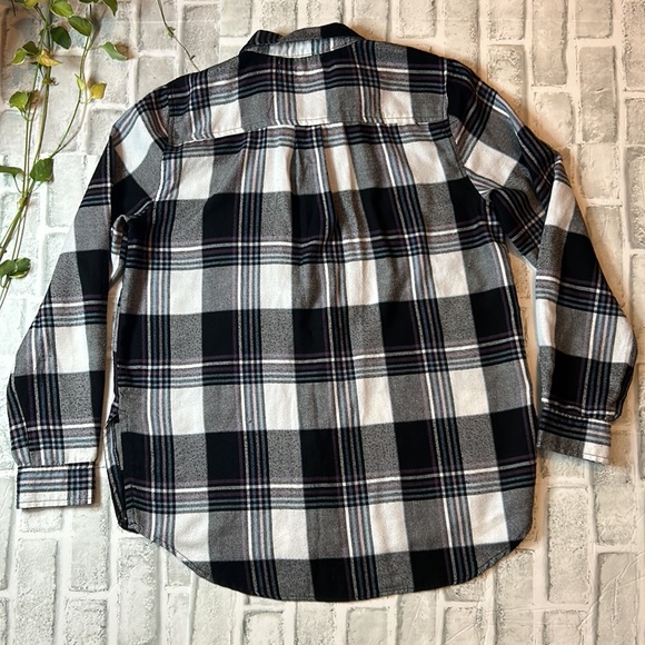 PINK ROSE | LONG SLEEVE FLANNEL - Picture 7 of 7